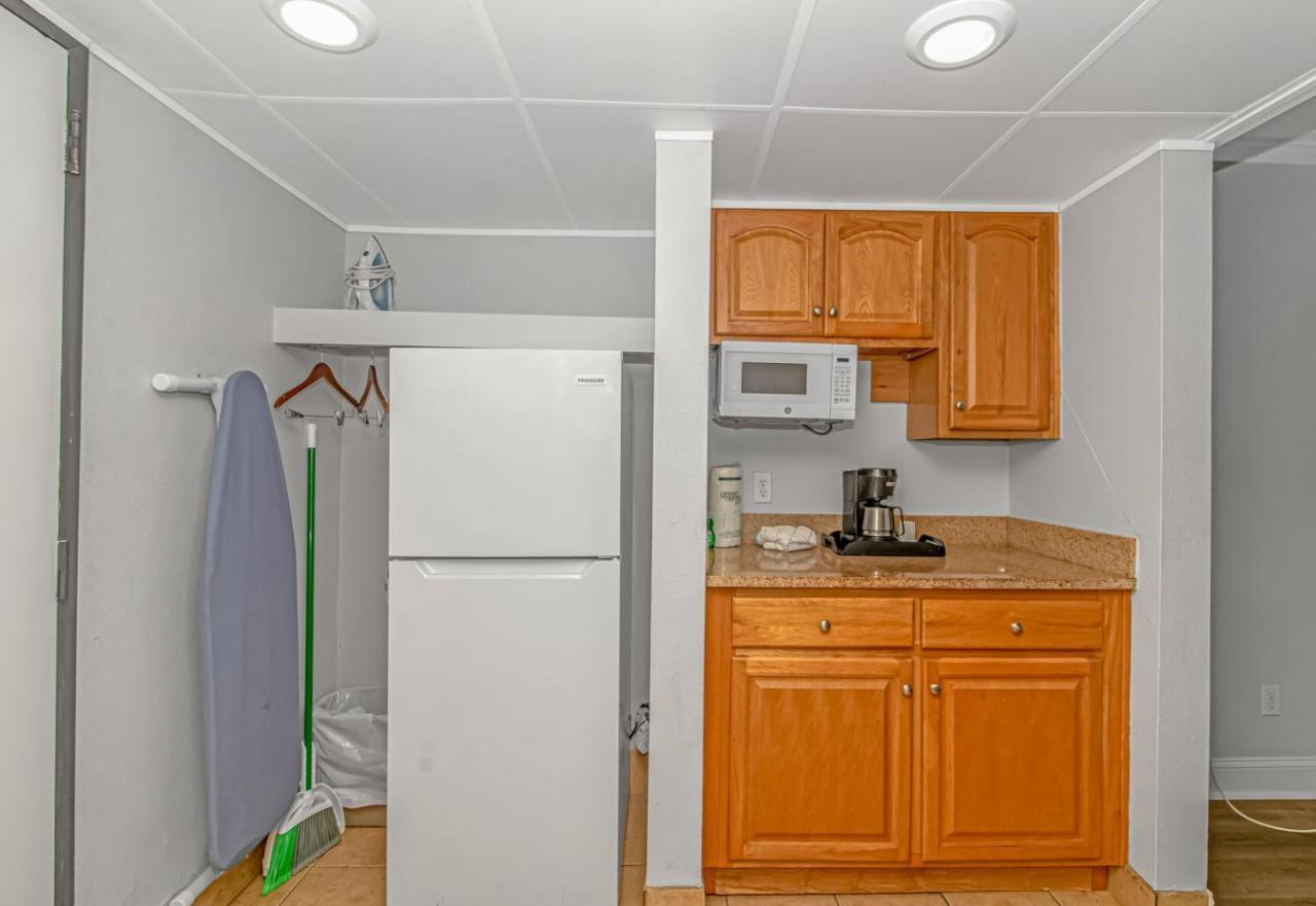 Ocean Reef Resort - Direct Oceanfront Studio - Nicely Updated! Perfect For 2-4 Guests! Unit 401 เมอร์เทิลบีช ภายนอก รูปภาพ